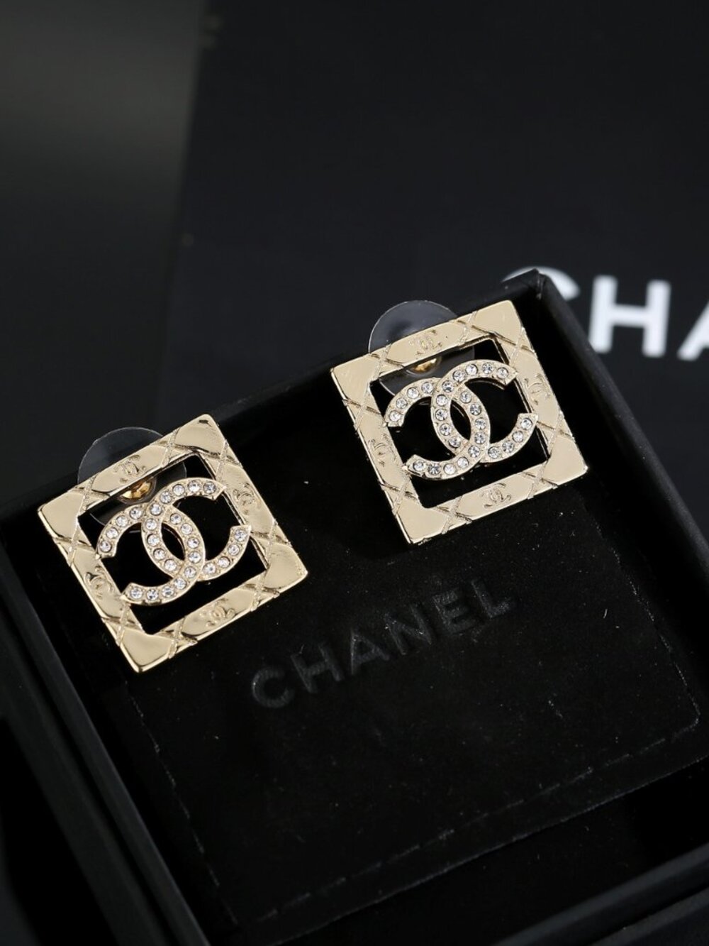 💕Chanel Earrings💕